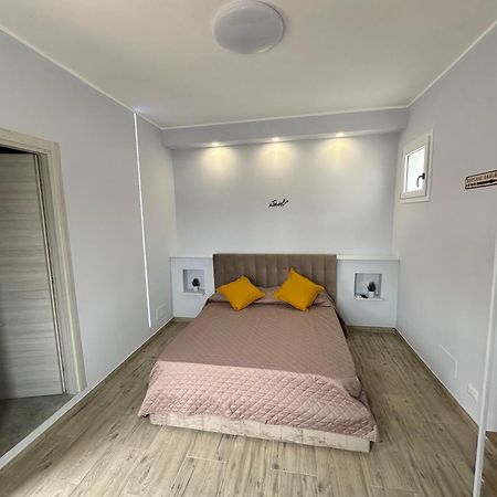 Fcoairporthouse Daire Fiumicino Dış mekan fotoğraf